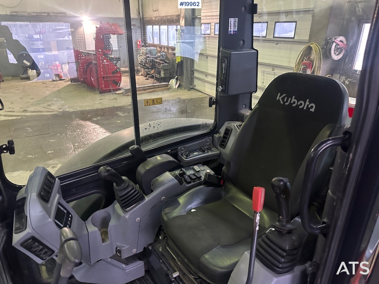 Ekskavators Kubota KX057-4: foto 35
