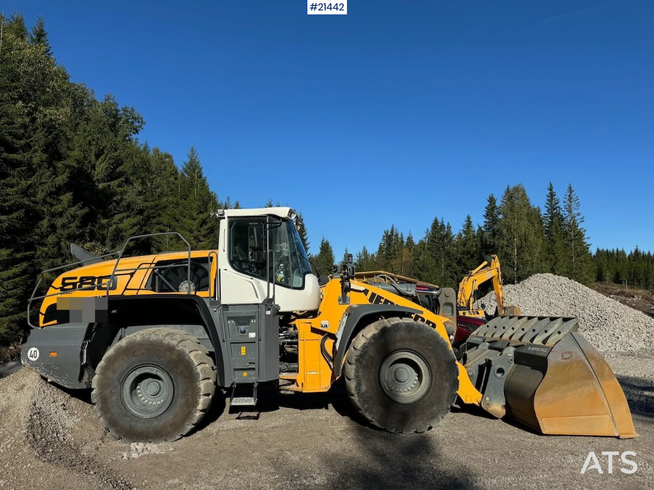 Liebherr L580 - Riteņu iekrāvējs: foto 1 Liebherr L580 - Riteņu iekrāvējs: foto 1