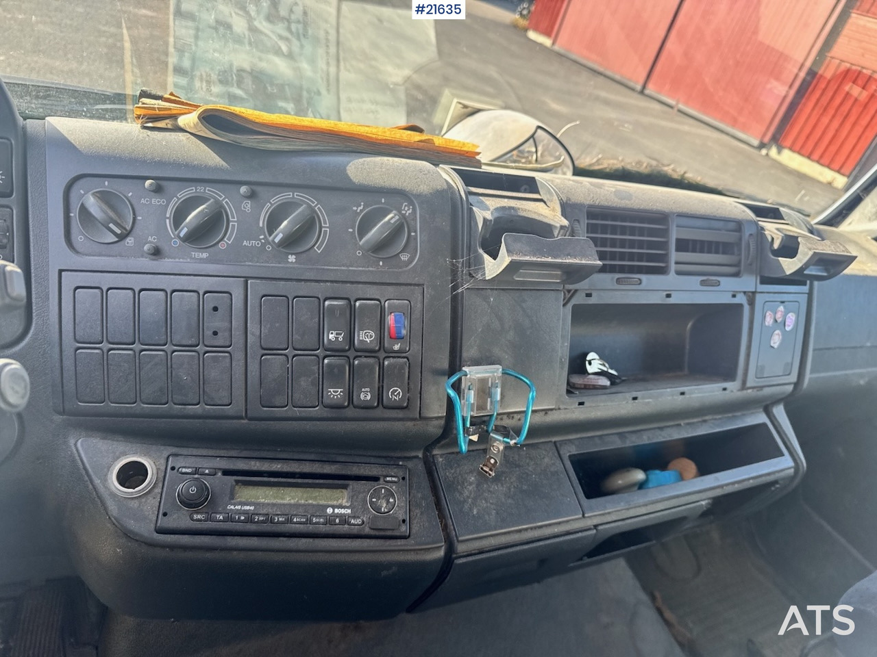 Kravas automašīna ar slēgto virsbūvi MAN MAN TGL 8.180 4x2 Skapbil: foto 32 Kravas automašīna ar slēgto virsbūvi MAN MAN TGL 8.180 4x2 Skapbil: foto 32