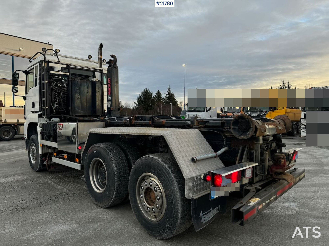 MAN TGS 28.480 6x4 brøyterigget Krokbil m/ underliggende skjær og kranhydraulikk. - Pacēlājs ar āķi: foto 4 MAN TGS 28.480 6x4 brøyterigget Krokbil m/ underliggende skjær og kranhydraulikk. - Pacēlājs ar āķi: foto 4