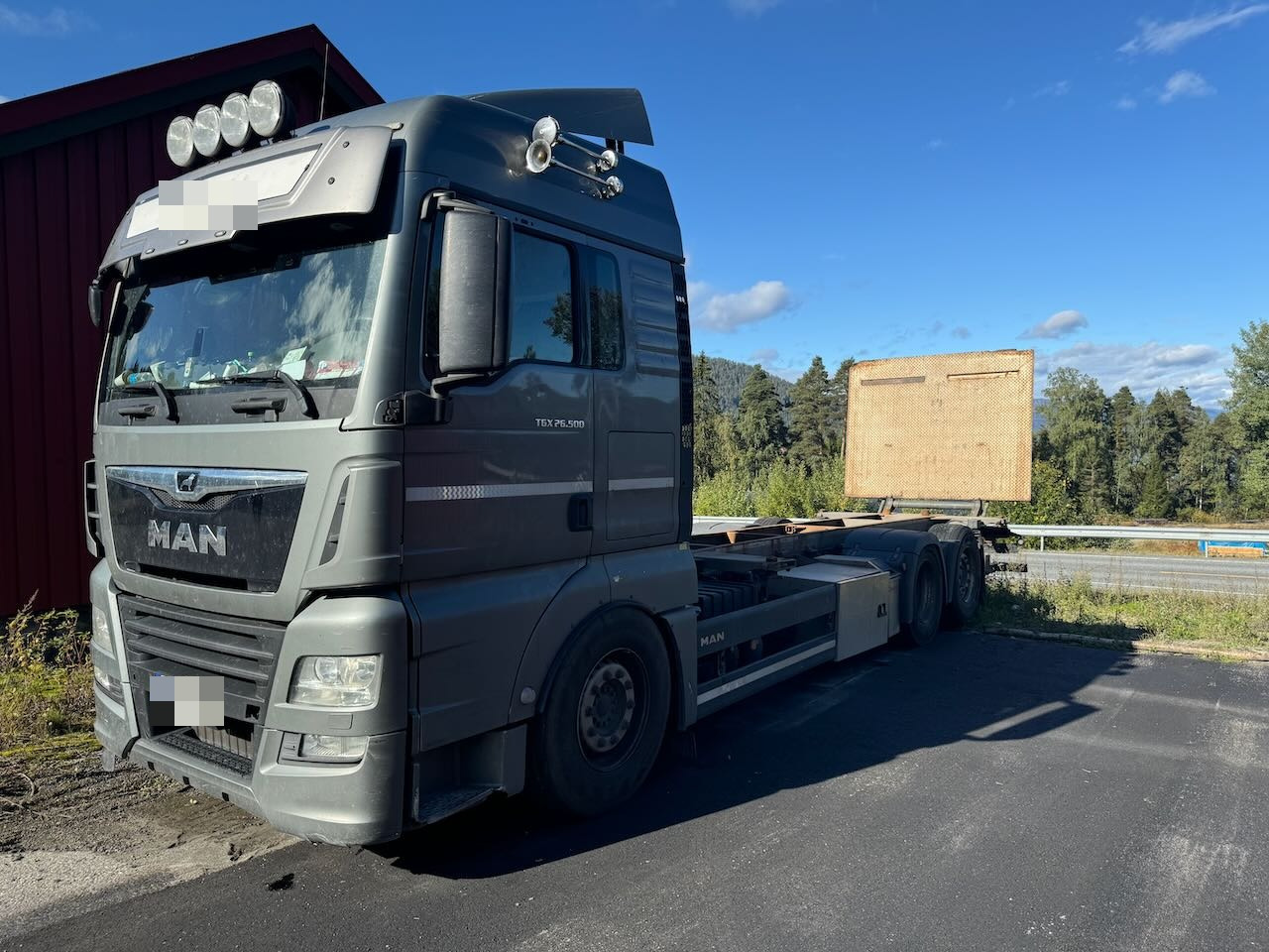 MAN TGX 26.500 - Konteineru vedējs/ Kravas automašīna ar noņemamā virsbūve: foto 1 MAN TGX 26.500 - Konteineru vedējs/ Kravas automašīna ar noņemamā virsbūve: foto 1