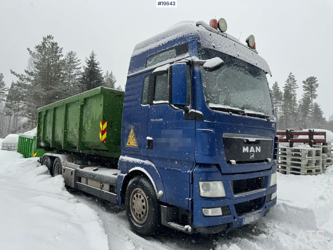 MAN TGX 33.680 - Pacēlājs ar āķi: foto 2 MAN TGX 33.680 - Pacēlājs ar āķi: foto 2