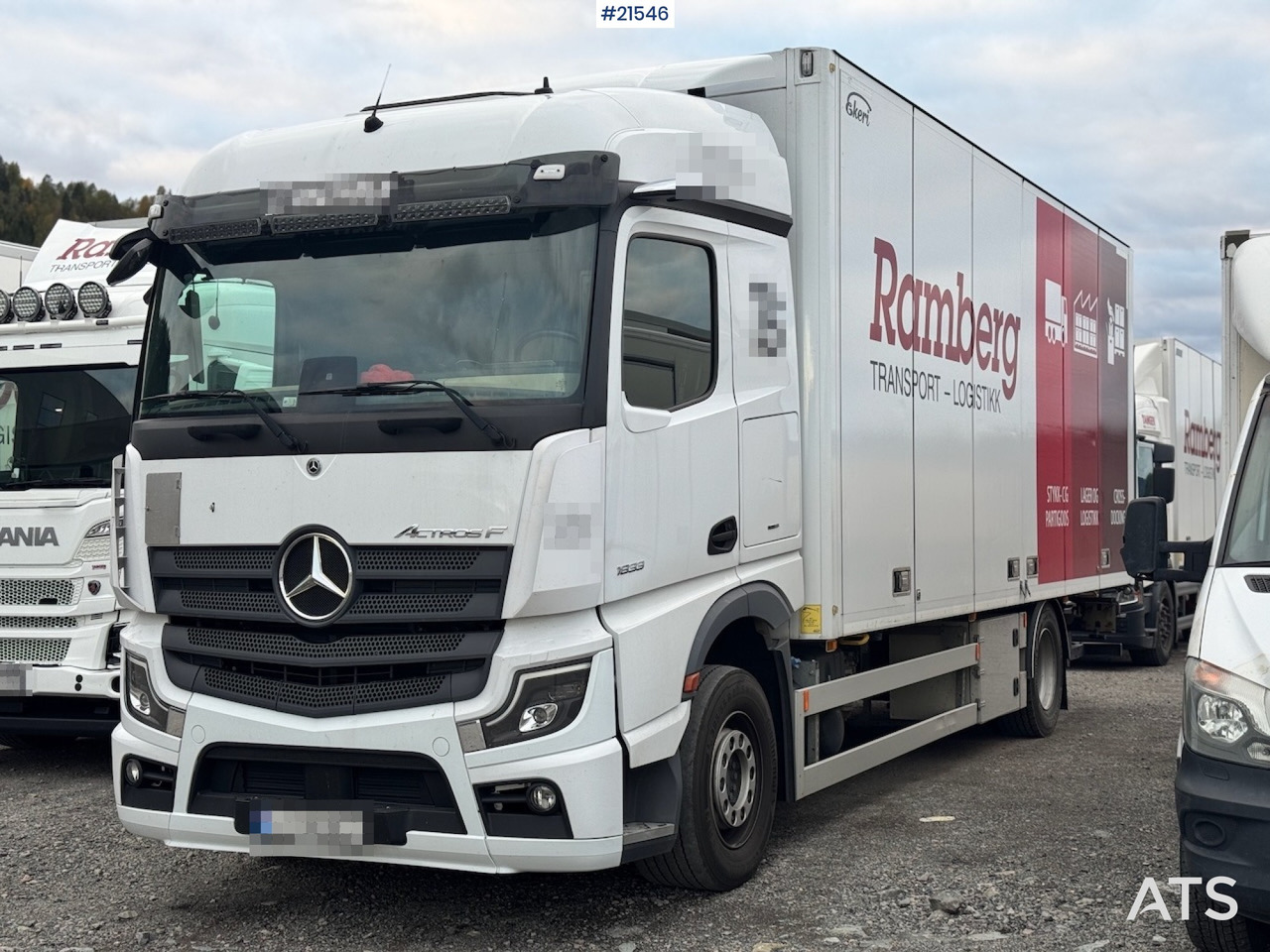 Mercedes Actros 1833 - Kravas automašīna ar slēgto virsbūvi: foto 2 Mercedes Actros 1833 - Kravas automašīna ar slēgto virsbūvi: foto 2