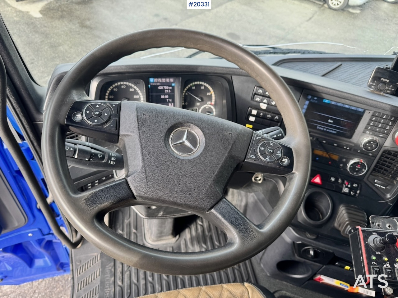 Kravas automašīna pašizgāzējs Mercedes Arocs 2663: foto 38