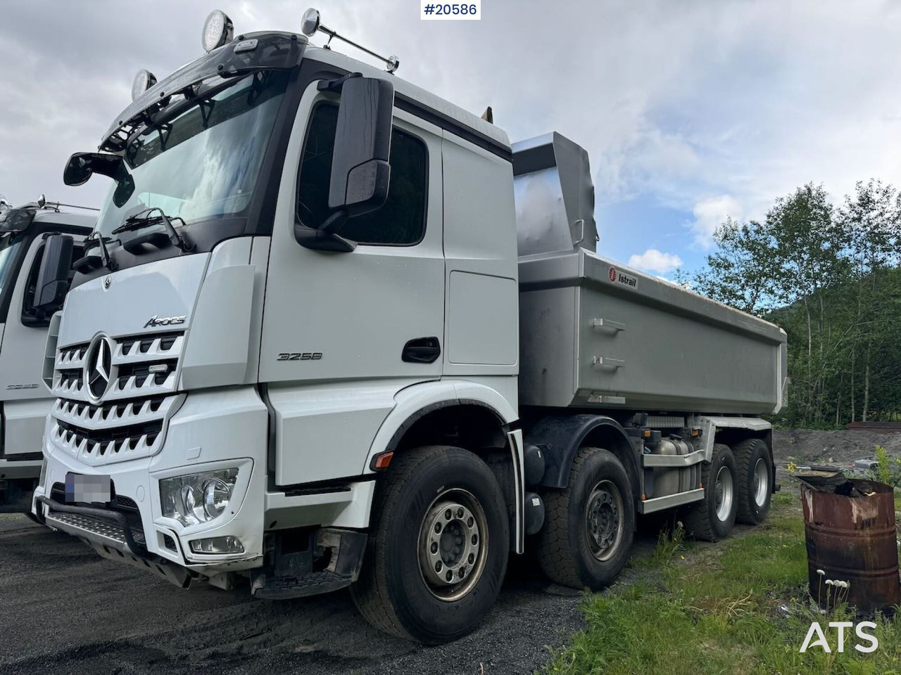 Mercedes Arocs 3258 - Kravas automašīna pašizgāzējs: foto 5 Mercedes Arocs 3258 - Kravas automašīna pašizgāzējs: foto 5