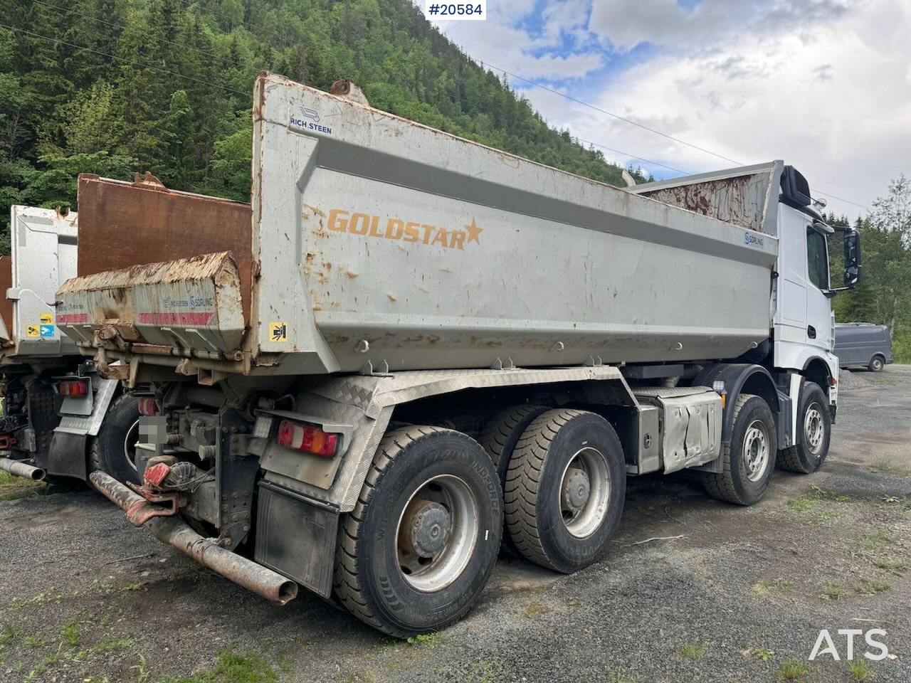Mercedes Arocs 3258 - Kravas automašīna pašizgāzējs: foto 4 Mercedes Arocs 3258 - Kravas automašīna pašizgāzējs: foto 4