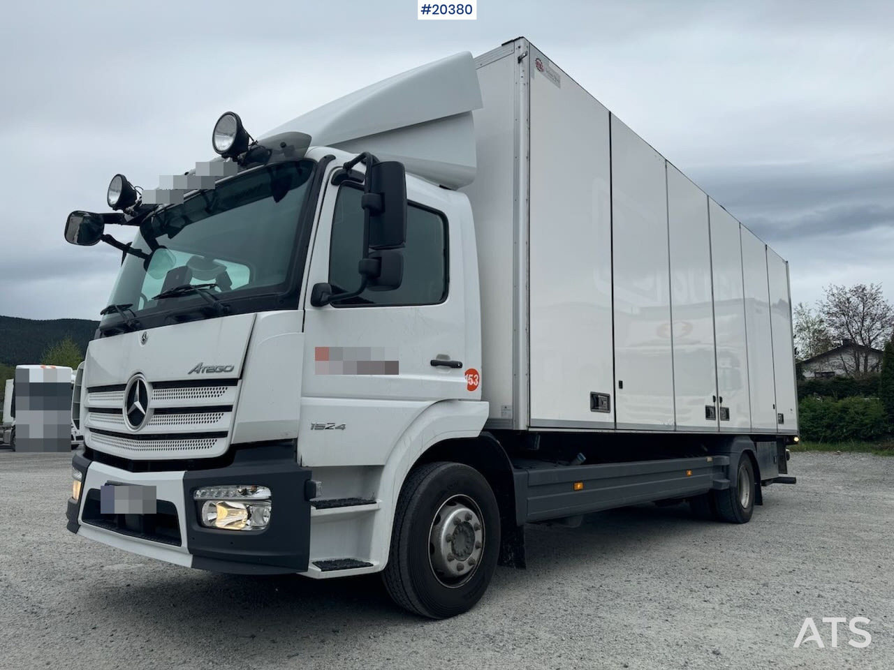 Mercedes Atego 1524 - Kravas automašīna ar slēgto virsbūvi: foto 1 Mercedes Atego 1524 - Kravas automašīna ar slēgto virsbūvi: foto 1