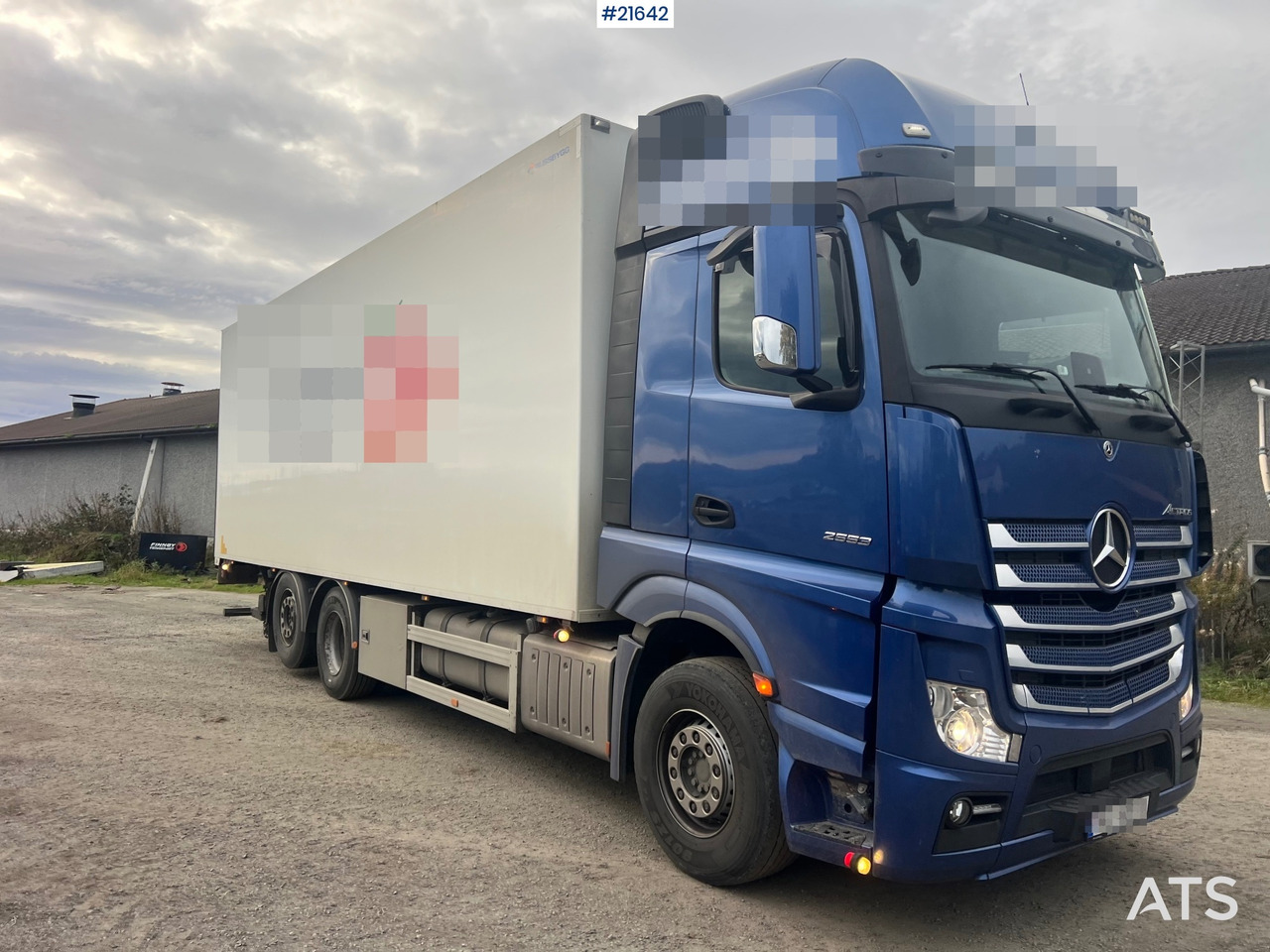 Mercedes-Benz Actrox 6x2 skapbil m/ kjøl/frys aggregat - Kravas automašīna ar slēgto virsbūvi: foto 4 Mercedes-Benz Actrox 6x2 skapbil m/ kjøl/frys aggregat - Kravas automašīna ar slēgto virsbūvi: foto 4