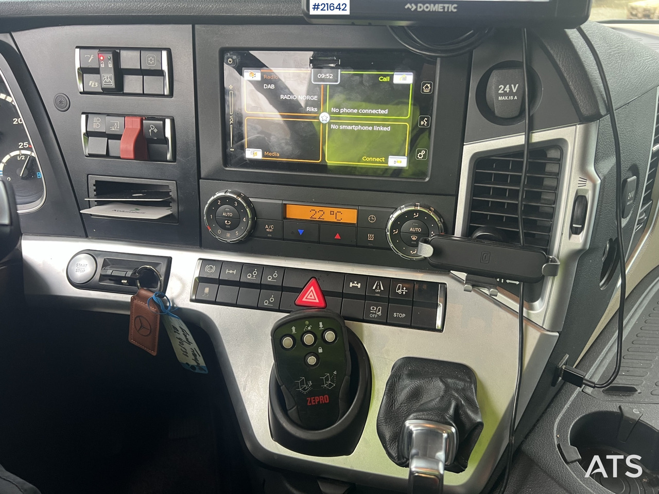 Kravas automašīna ar slēgto virsbūvi Mercedes-Benz Actrox 6x2 skapbil m/ kjøl/frys aggregat: foto 39 Kravas automašīna ar slēgto virsbūvi Mercedes-Benz Actrox 6x2 skapbil m/ kjøl/frys aggregat: foto 39