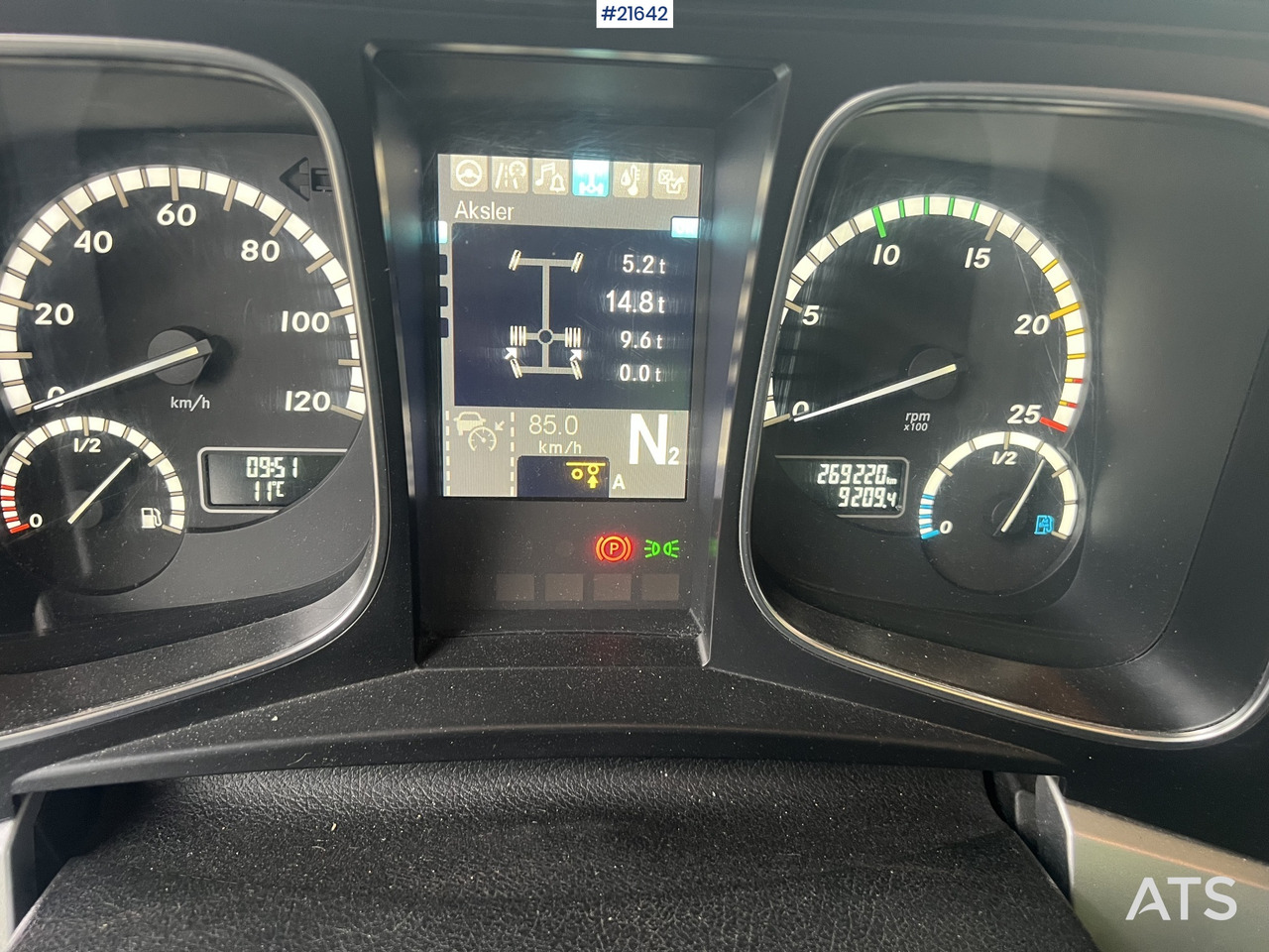 Kravas automašīna ar slēgto virsbūvi Mercedes-Benz Actrox 6x2 skapbil m/ kjøl/frys aggregat: foto 37 Kravas automašīna ar slēgto virsbūvi Mercedes-Benz Actrox 6x2 skapbil m/ kjøl/frys aggregat: foto 37