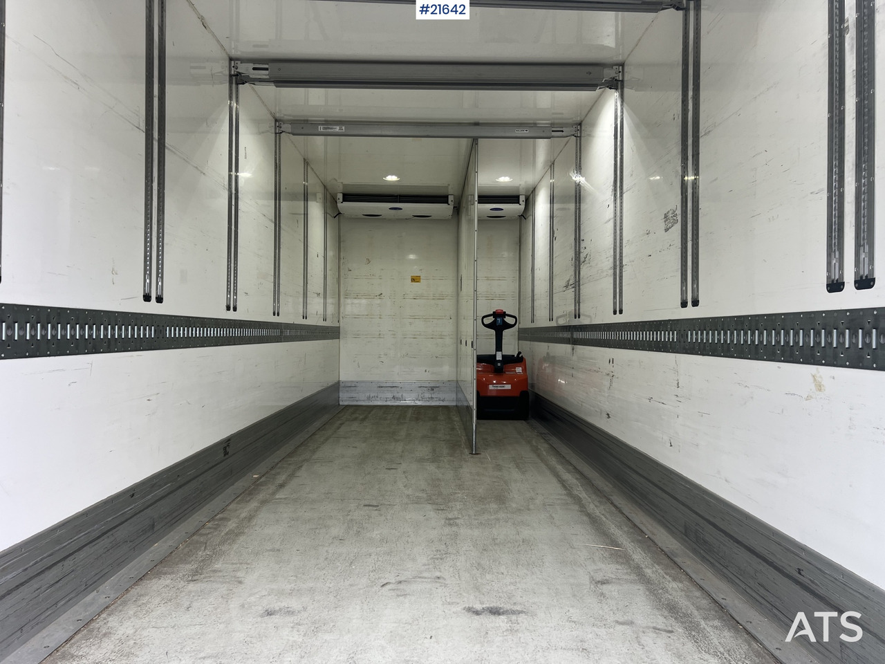 Kravas automašīna ar slēgto virsbūvi Mercedes-Benz Actrox 6x2 skapbil m/ kjøl/frys aggregat: foto 22 Kravas automašīna ar slēgto virsbūvi Mercedes-Benz Actrox 6x2 skapbil m/ kjøl/frys aggregat: foto 22