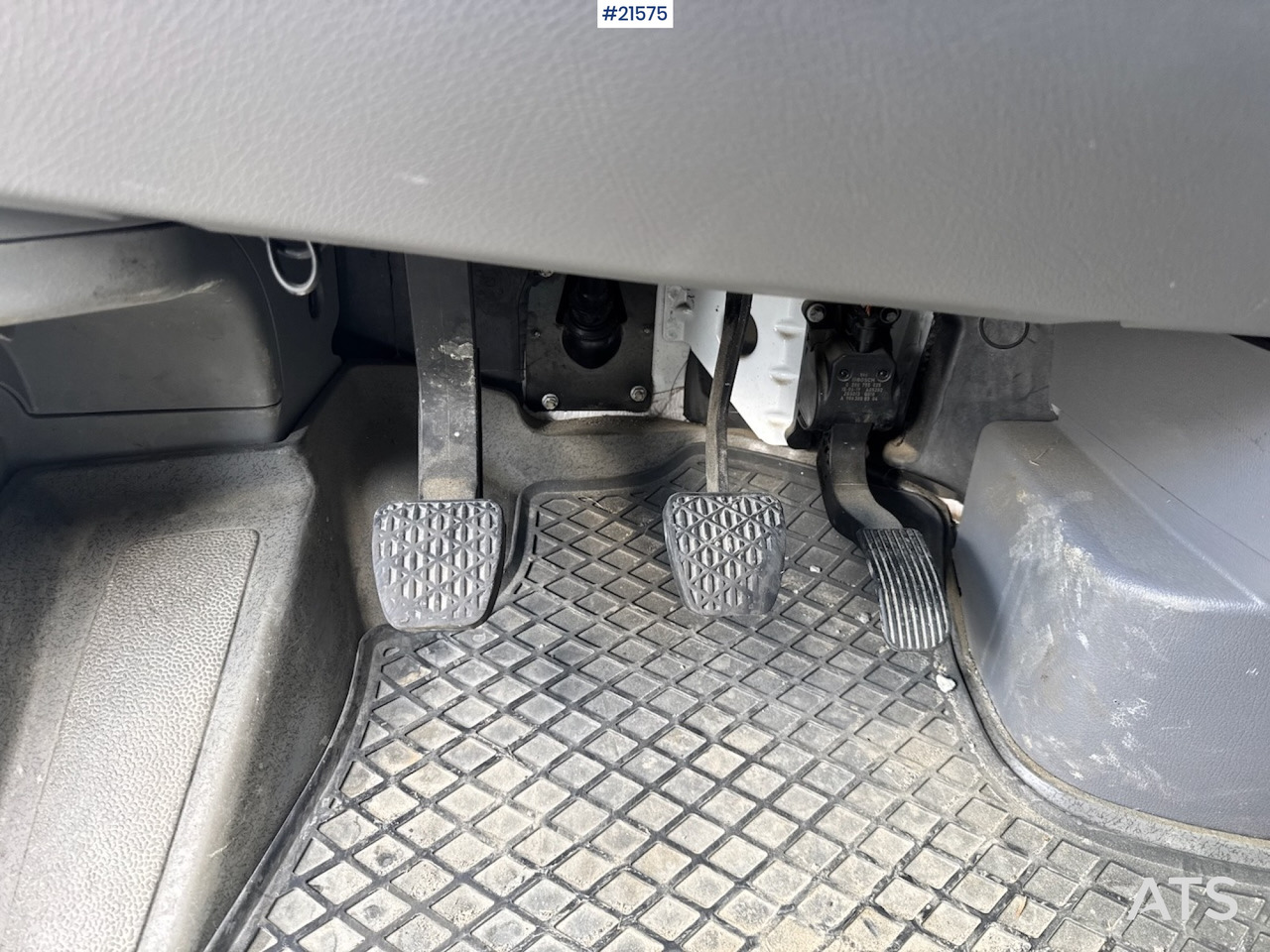 Mercedes-Benz SPRINTER līzingu Mercedes-Benz SPRINTER: foto 30 Mercedes-Benz SPRINTER līzingu Mercedes-Benz SPRINTER: foto 30