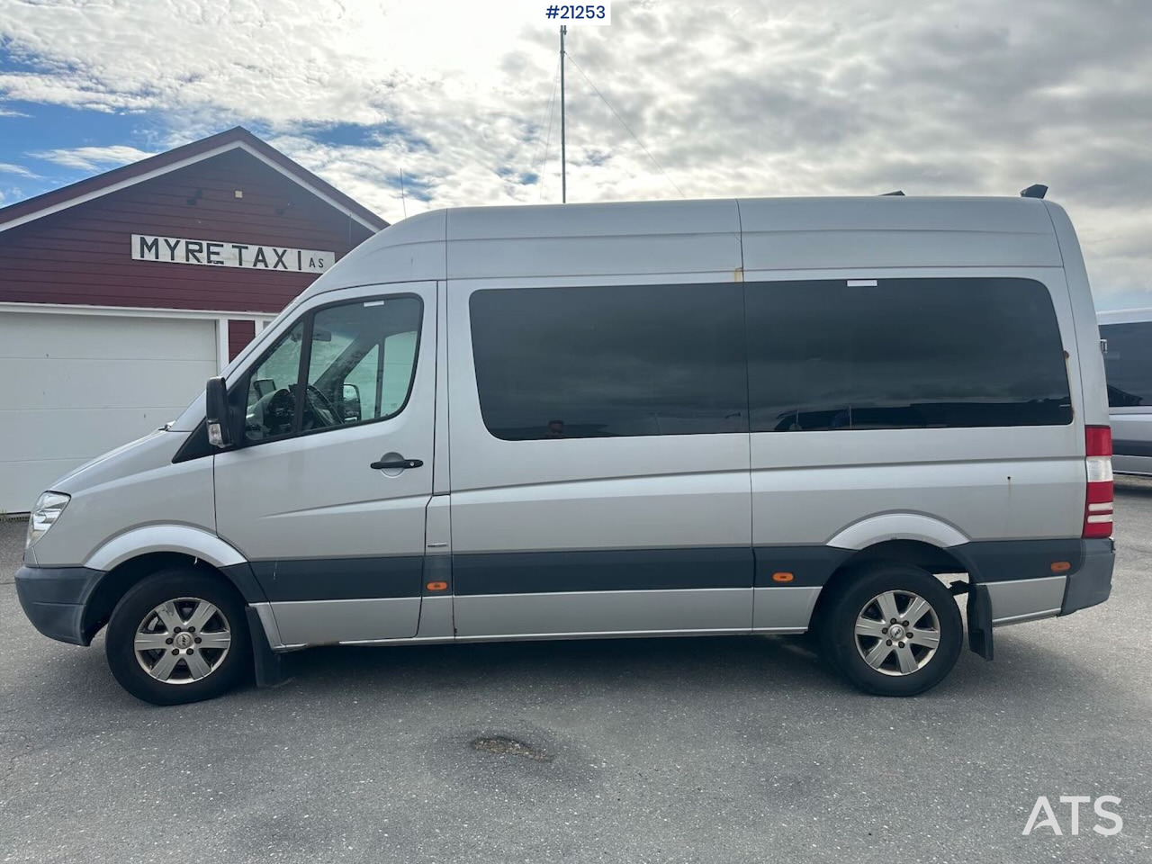 Mercedes Sprinter - Mikroautobuss, Pasažieru furgons: foto 3 Mercedes Sprinter - Mikroautobuss, Pasažieru furgons: foto 3