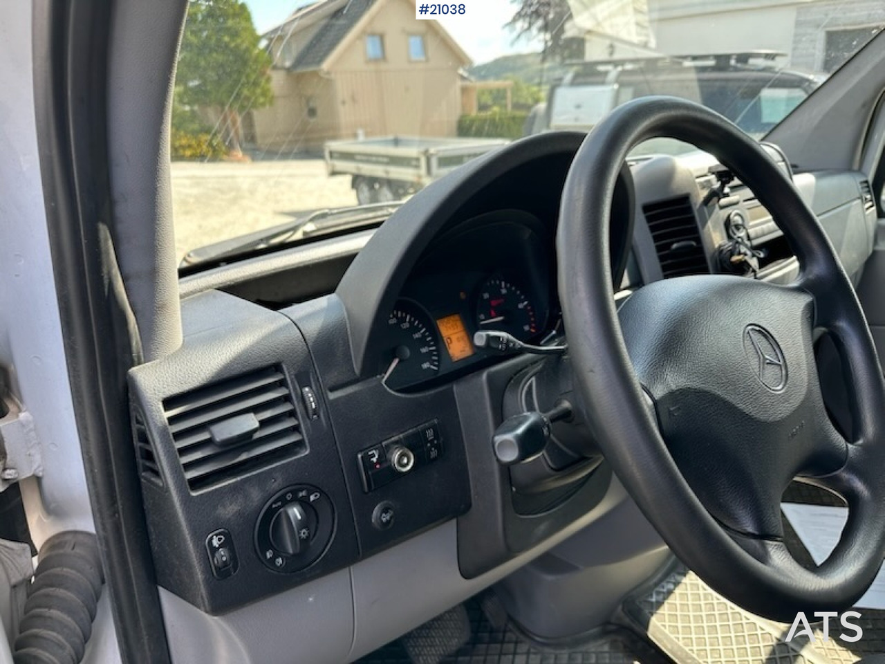 Mercedes sprinter 316CDI - Kravas automašīna ar slēgto virsbūvi: foto 3 Mercedes sprinter 316CDI - Kravas automašīna ar slēgto virsbūvi: foto 3