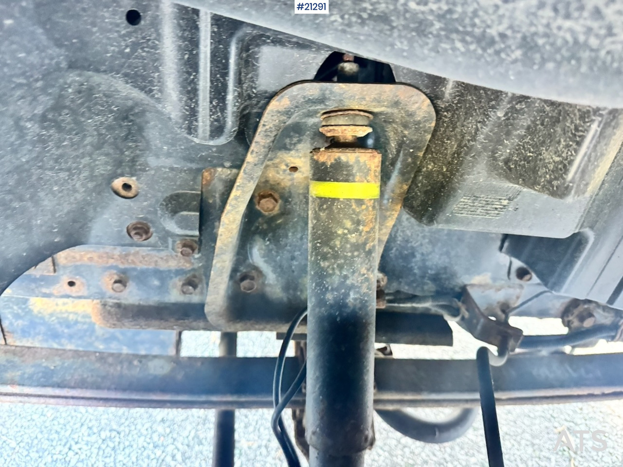 Bortu kravas automašīna/ Platforma Mitsubishi Fuso Canter: foto 13 Bortu kravas automašīna/ Platforma Mitsubishi Fuso Canter: foto 13