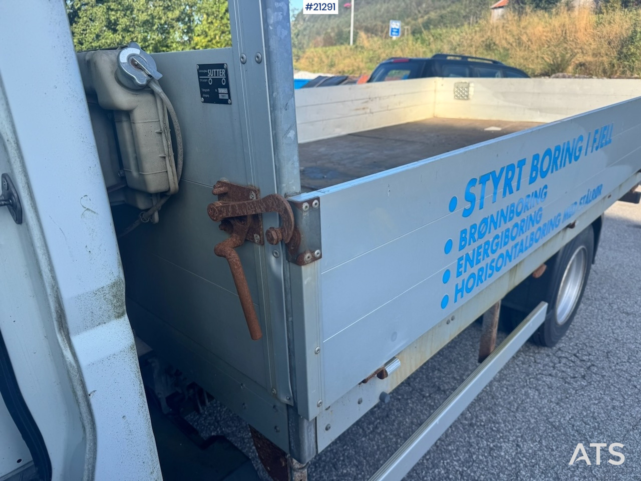 Bortu kravas automašīna/ Platforma Mitsubishi Fuso Canter: foto 26 Bortu kravas automašīna/ Platforma Mitsubishi Fuso Canter: foto 26