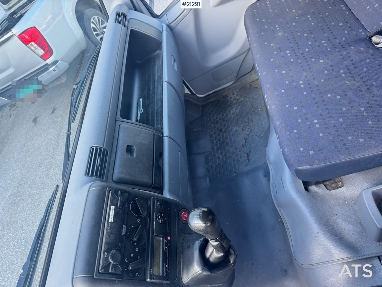 Bortu kravas automašīna/ Platforma Mitsubishi Fuso Canter: foto 32 Bortu kravas automašīna/ Platforma Mitsubishi Fuso Canter: foto 32