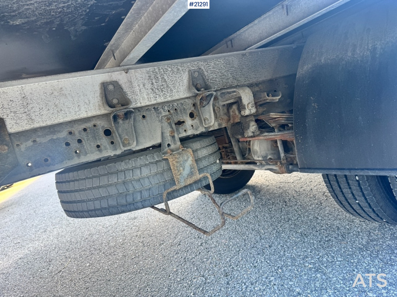 Bortu kravas automašīna/ Platforma Mitsubishi Fuso Canter: foto 18 Bortu kravas automašīna/ Platforma Mitsubishi Fuso Canter: foto 18