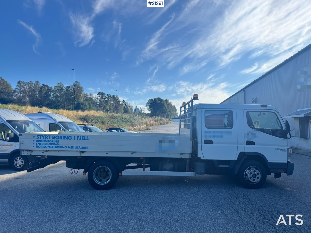 Bortu kravas automašīna/ Platforma Mitsubishi Fuso Canter: foto 7 Bortu kravas automašīna/ Platforma Mitsubishi Fuso Canter: foto 7