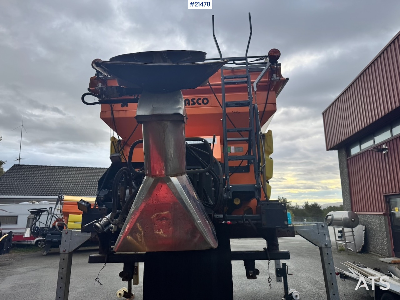 Rasco L4500 - Sāls un smilts kaisītājs: foto 4 Rasco L4500 - Sāls un smilts kaisītājs: foto 4