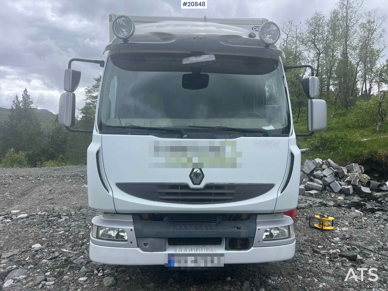 Renault midlum - Kravas automašīna ar slēgto virsbūvi: foto 4 Renault midlum - Kravas automašīna ar slēgto virsbūvi: foto 4