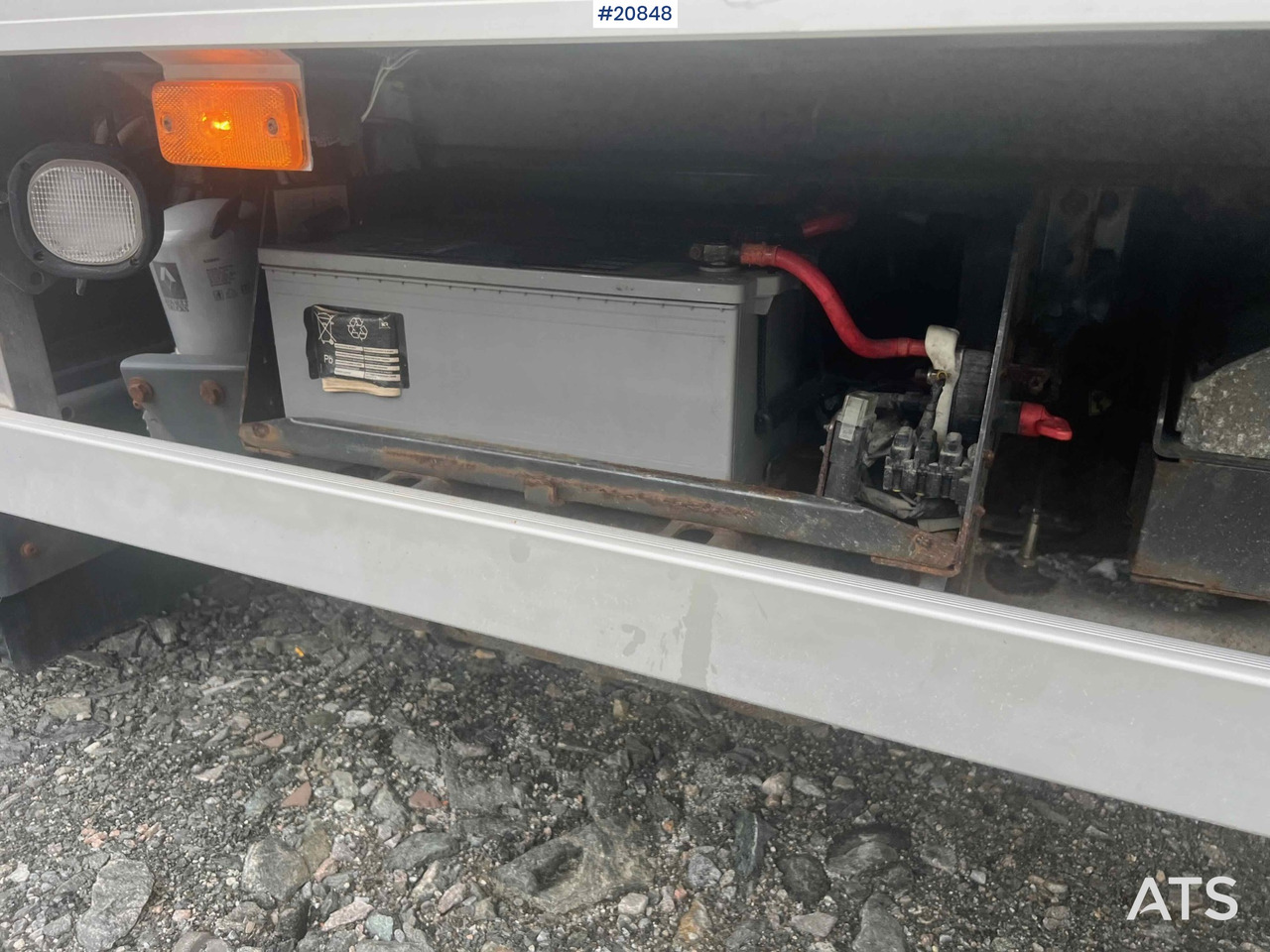 Kravas automašīna ar slēgto virsbūvi Renault midlum: foto 44