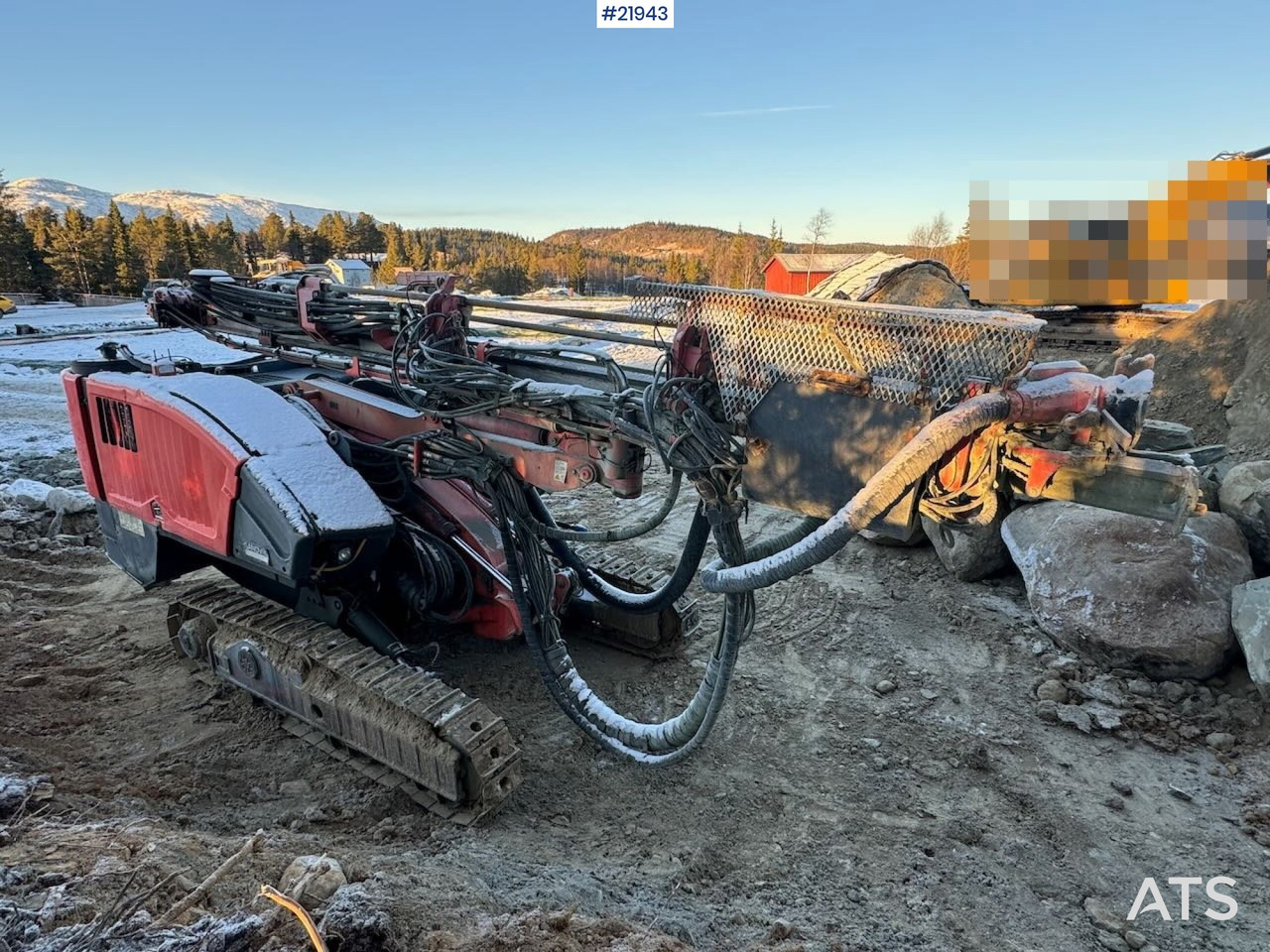 Sandvik Dino DC400RI - Urbšanas mašīna: foto 3 Sandvik Dino DC400RI - Urbšanas mašīna: foto 3