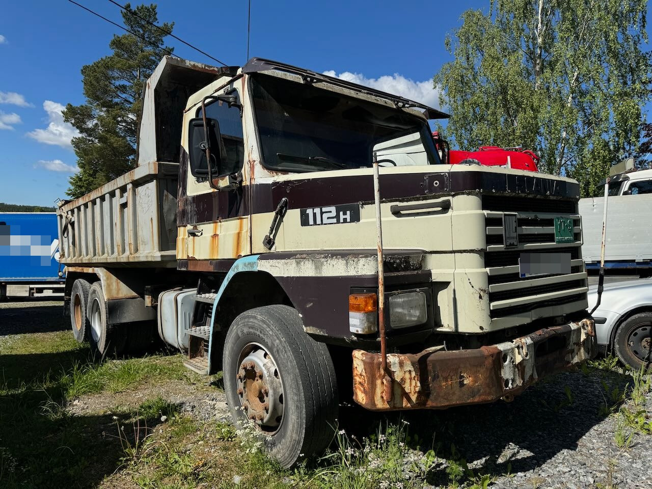 Scania 112H - Kravas automašīna pašizgāzējs: foto 1 Scania 112H - Kravas automašīna pašizgāzējs: foto 1