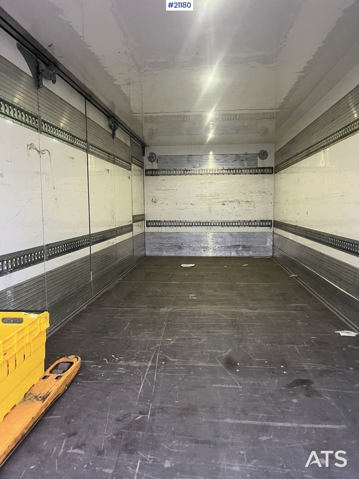 Scania P250 - Kravas automašīna ar slēgto virsbūvi: foto 5 Scania P250 - Kravas automašīna ar slēgto virsbūvi: foto 5