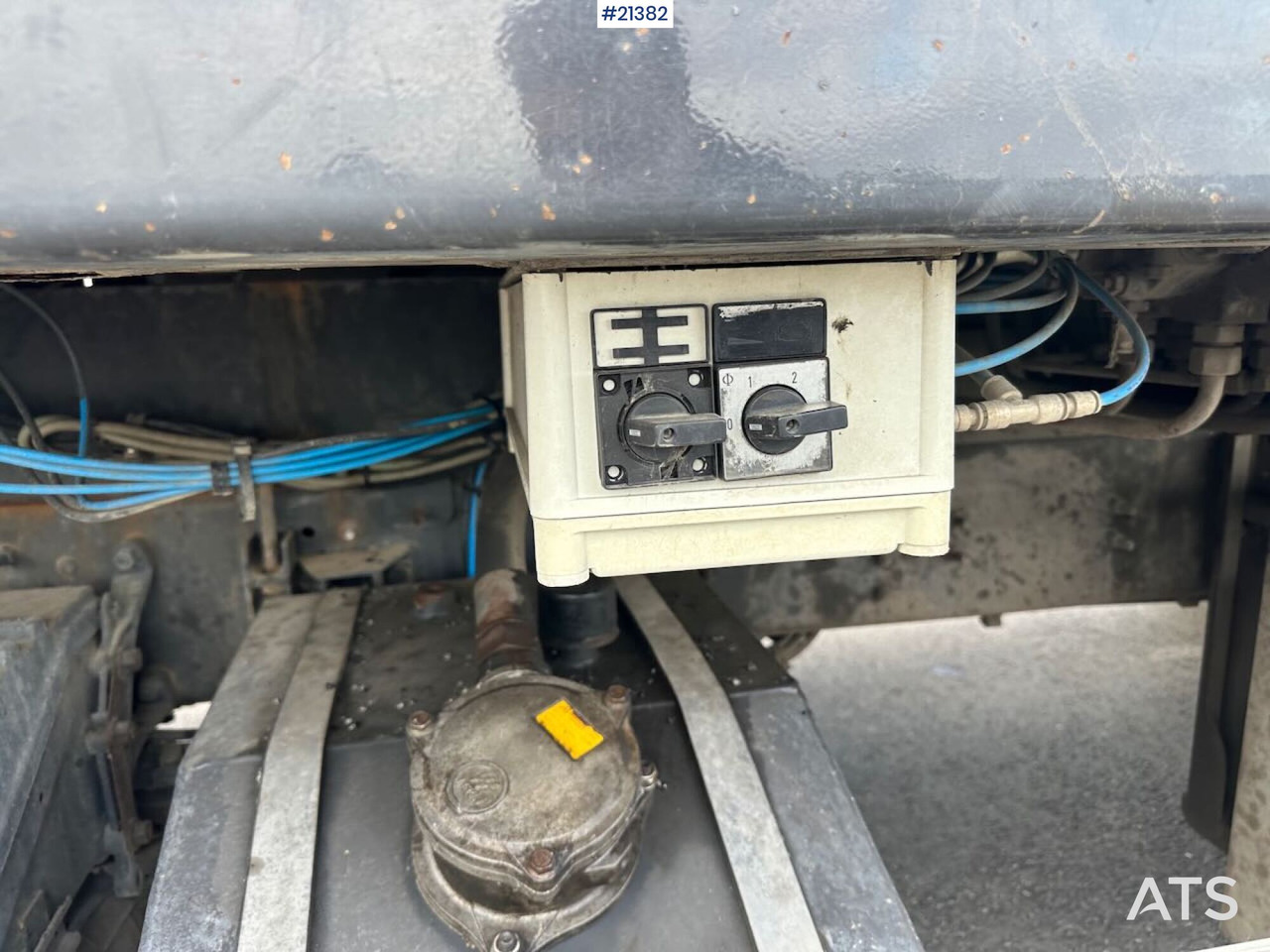 Būvgružu konteineru vedējs Scania P280: foto 32