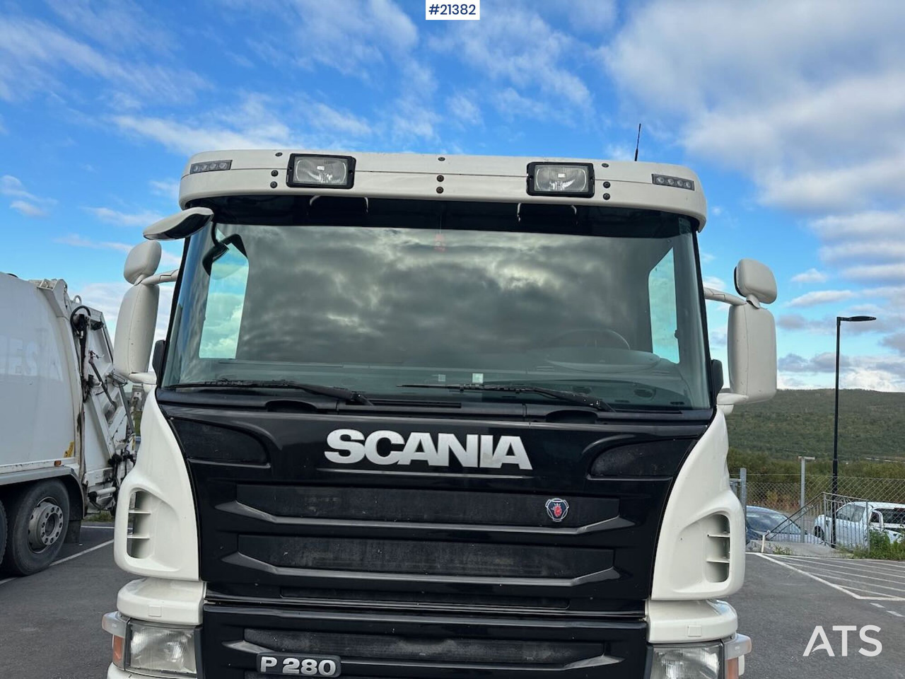 Būvgružu konteineru vedējs Scania P280: foto 9