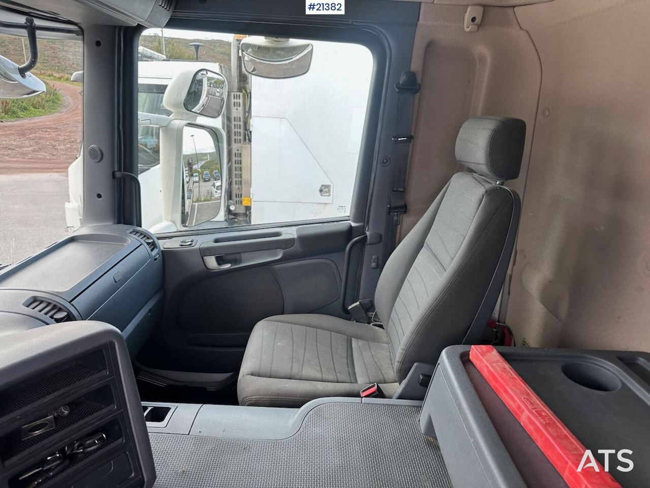 Būvgružu konteineru vedējs Scania P280: foto 13