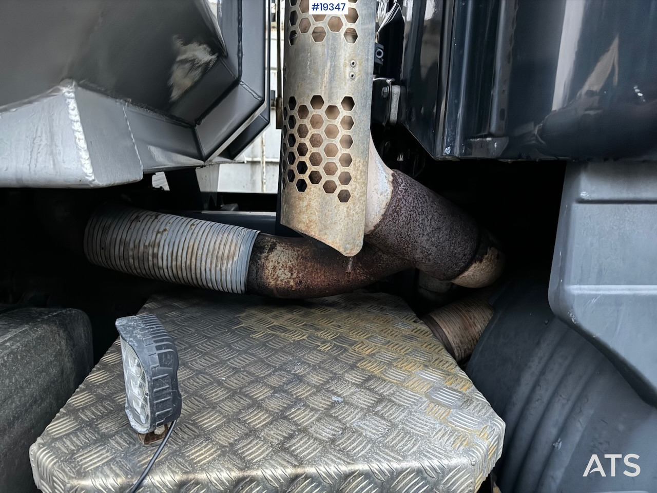 Kravas automašīna pašizgāzējs Scania R124: foto 14