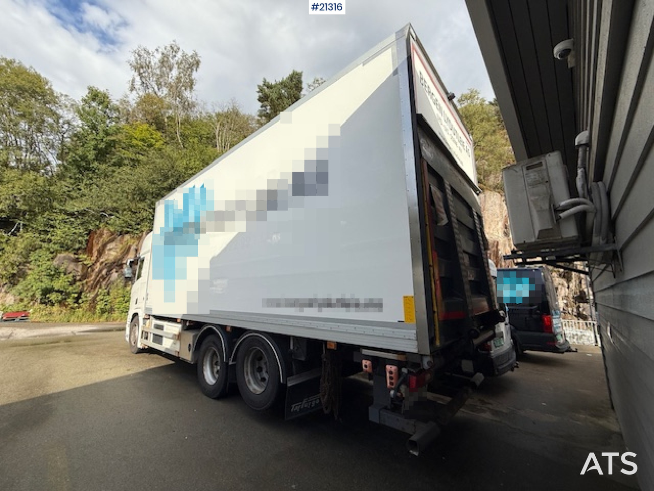 Scania R520 - Kravas automašīna ar slēgto virsbūvi: foto 4 Scania R520 - Kravas automašīna ar slēgto virsbūvi: foto 4
