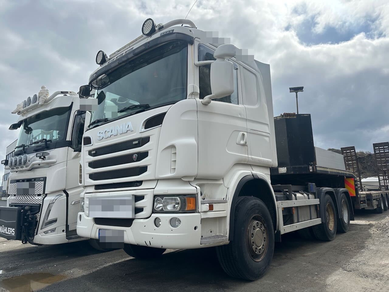 Scania R560 - Kravas automašīna pašizgāzējs: foto 1 Scania R560 - Kravas automašīna pašizgāzējs: foto 1