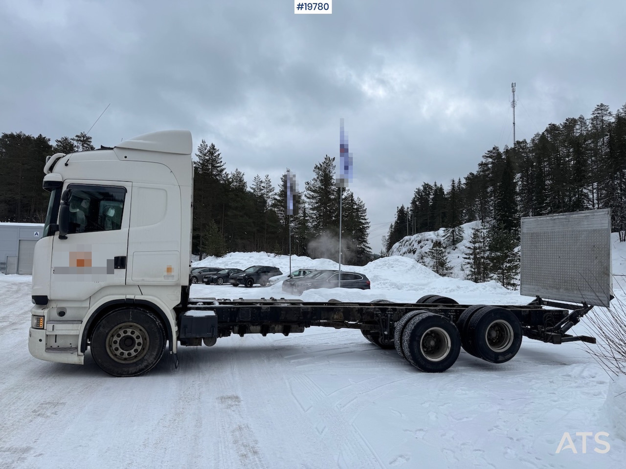Scania R560 - Kravas automašīna ar slēgto virsbūvi: foto 2 Scania R560 - Kravas automašīna ar slēgto virsbūvi: foto 2