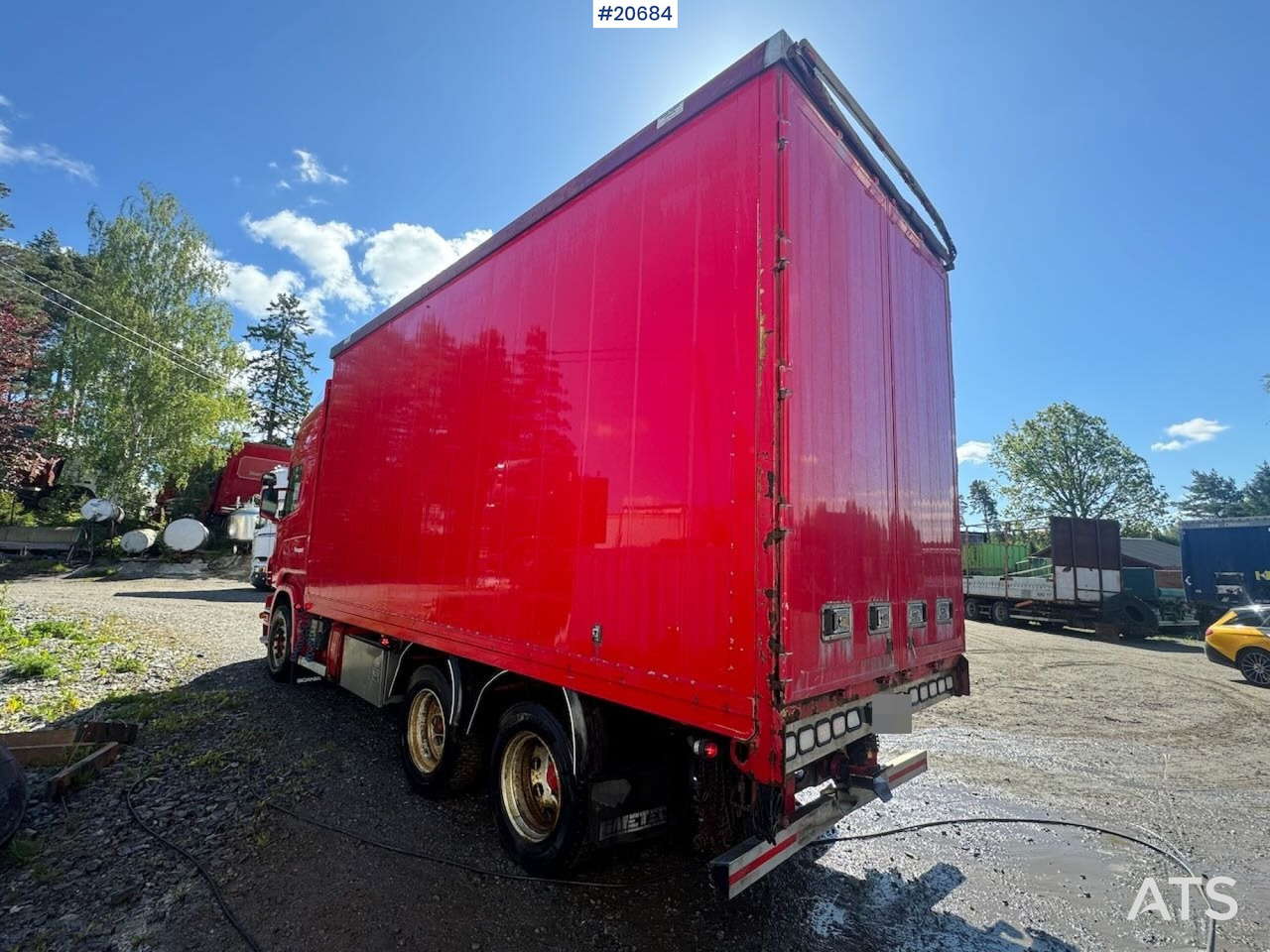Scania R560 - Kravas automašīna ar slēgto virsbūvi: foto 5 Scania R560 - Kravas automašīna ar slēgto virsbūvi: foto 5