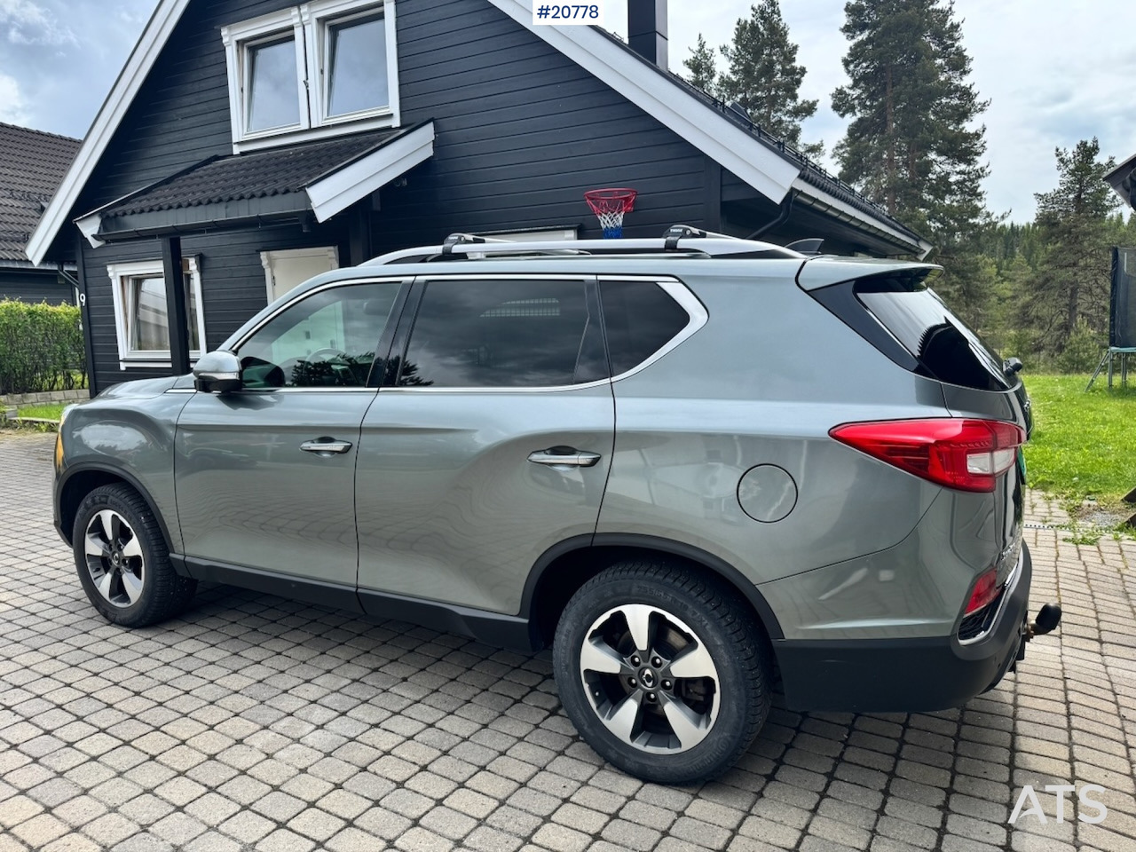 Ssangyong REXTON - Vieglā automašīna: foto 3 Ssangyong REXTON - Vieglā automašīna: foto 3
