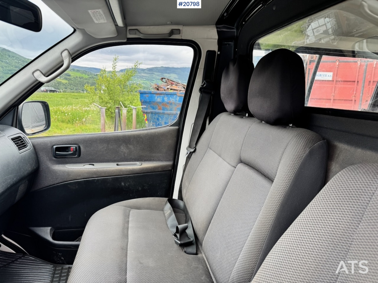 Kravas mikroautobuss Toyota Hiace: foto 26