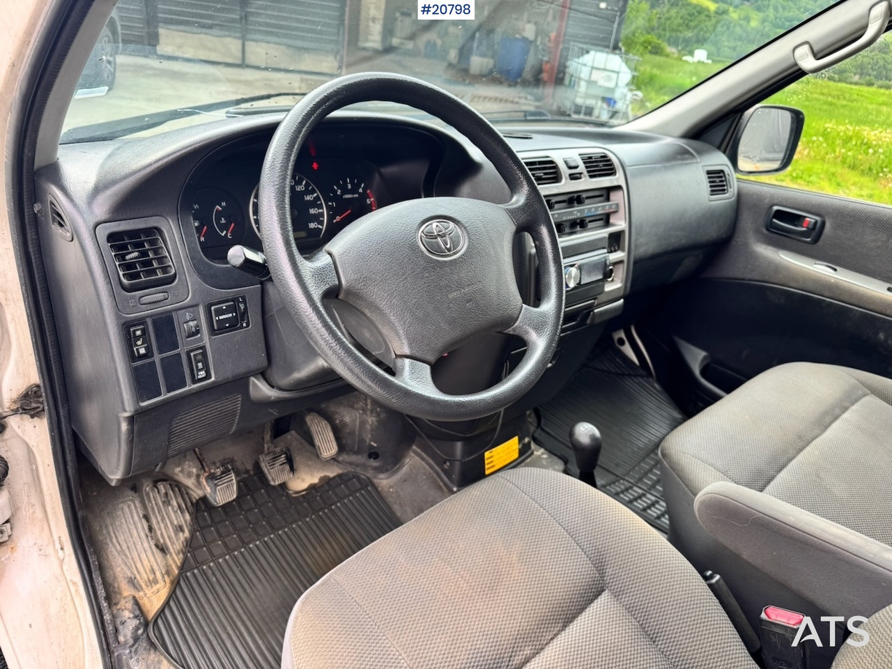 Kravas mikroautobuss Toyota Hiace: foto 27