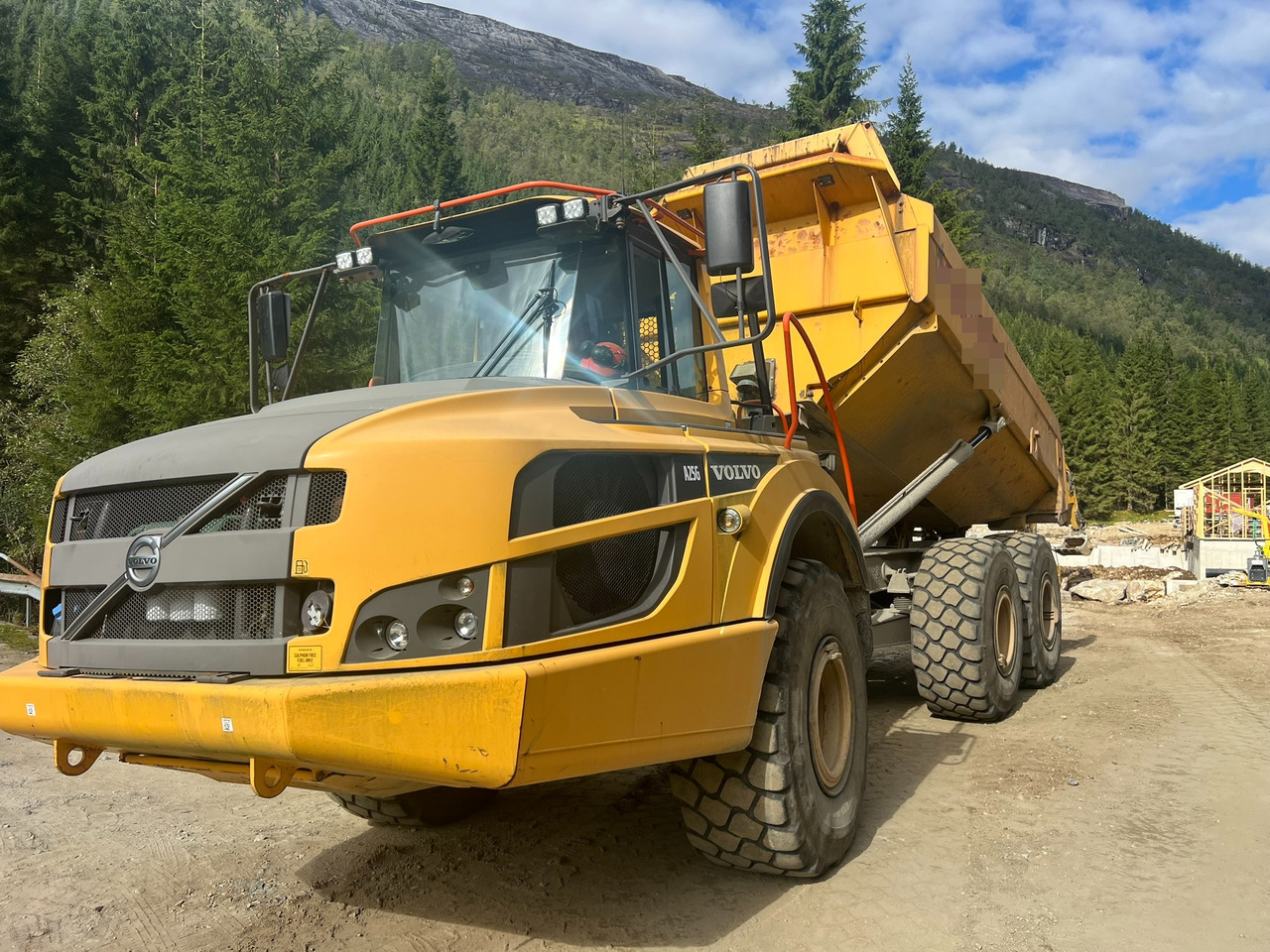 Volvo A25G - Artikulētias pašizgāzējs: foto 1 Volvo A25G - Artikulētias pašizgāzējs: foto 1
