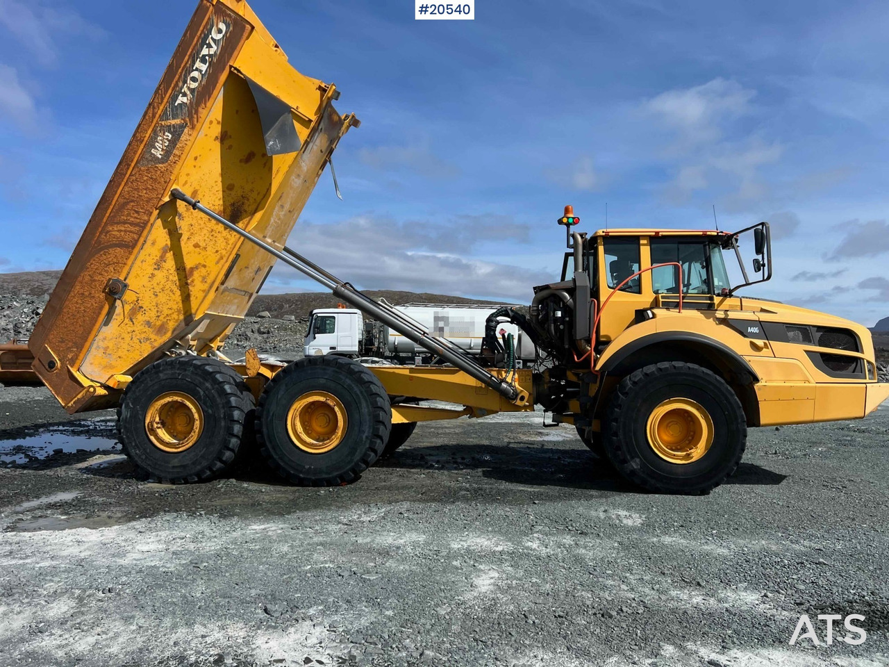 Volvo A40G - Bezceļu pašizgāzējs: foto 4 Volvo A40G - Bezceļu pašizgāzējs: foto 4
