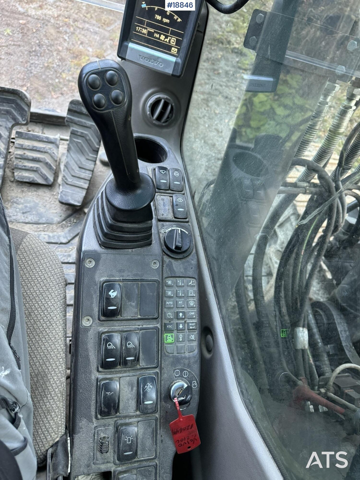 Kāpurķēžu ekskavators Volvo EC210CL: foto 27