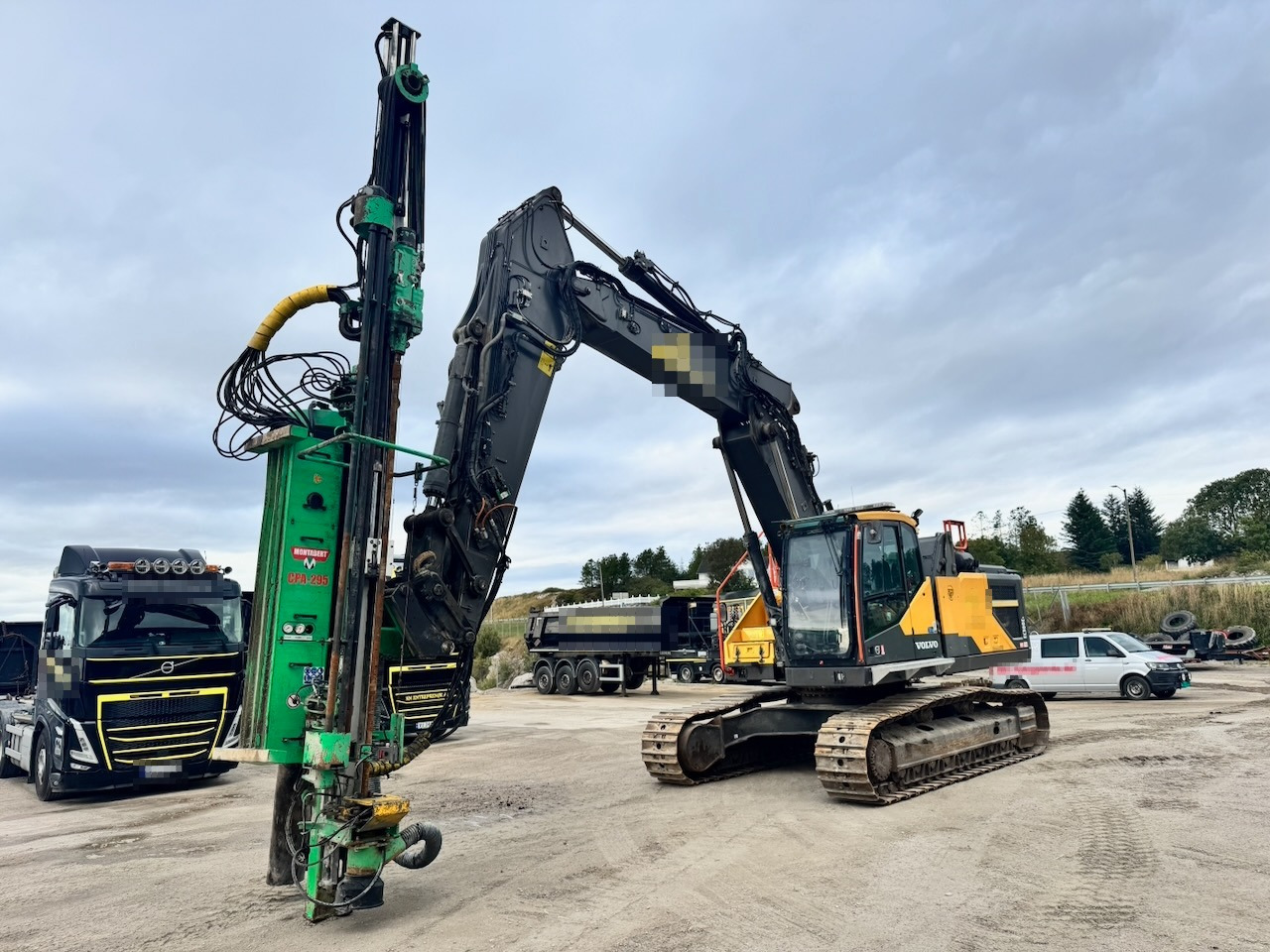 Volvo EC300 EL - Kāpurķēžu ekskavators: foto 1 Volvo EC300 EL - Kāpurķēžu ekskavators: foto 1