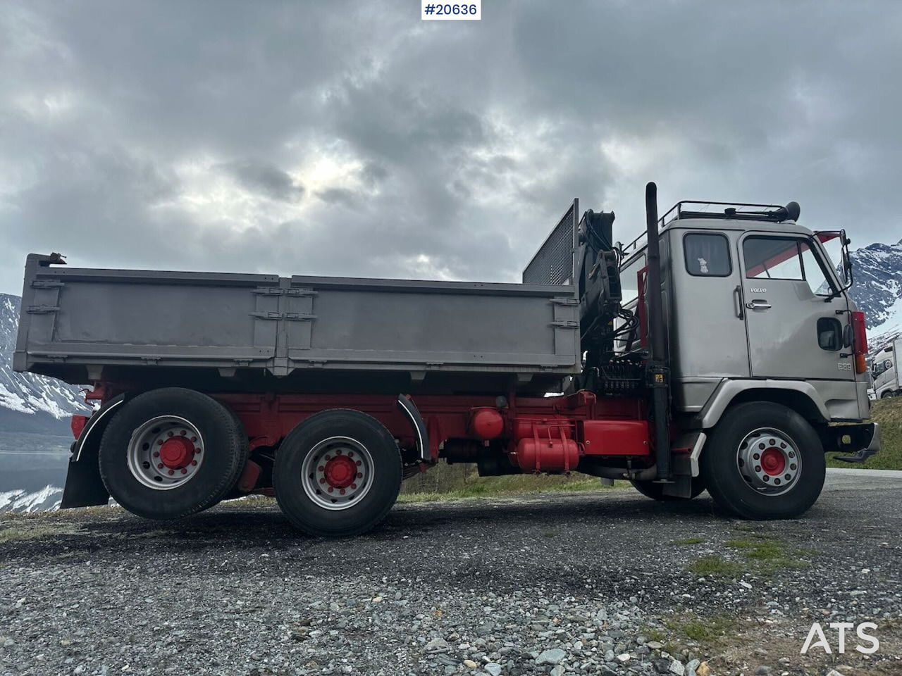Volvo F89 46 - Bortu kravas automašīna/ Platforma, Kravas auto ar manipulatoru: foto 5 Volvo F89 46 - Bortu kravas automašīna/ Platforma, Kravas auto ar manipulatoru: foto 5