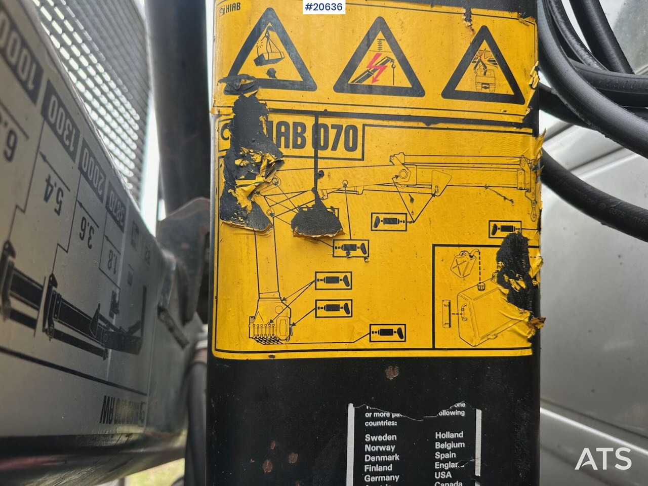 Bortu kravas automašīna/ Platforma, Kravas auto ar manipulatoru Volvo F89 46: foto 36