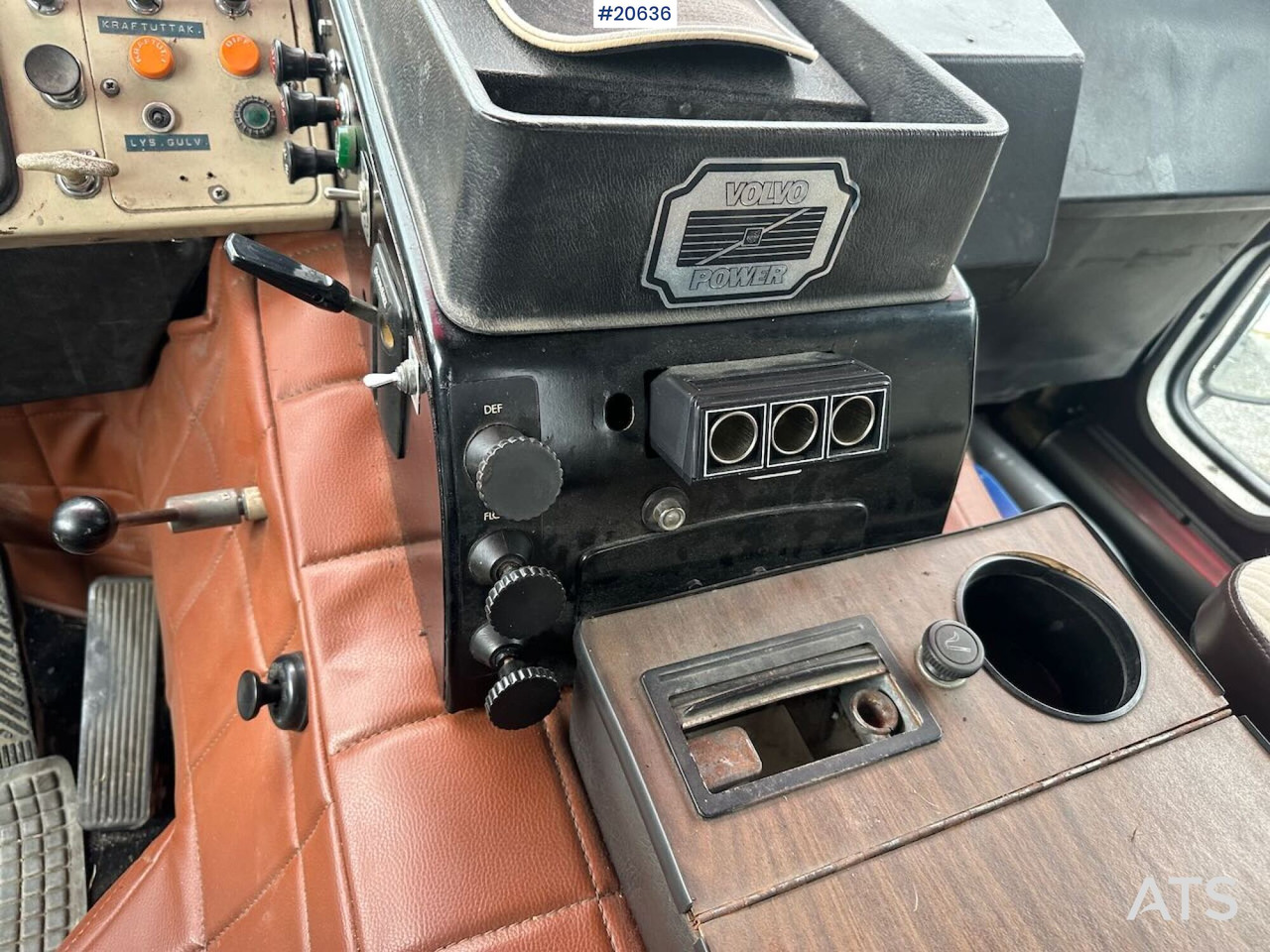 Bortu kravas automašīna/ Platforma, Kravas auto ar manipulatoru Volvo F89 46: foto 45