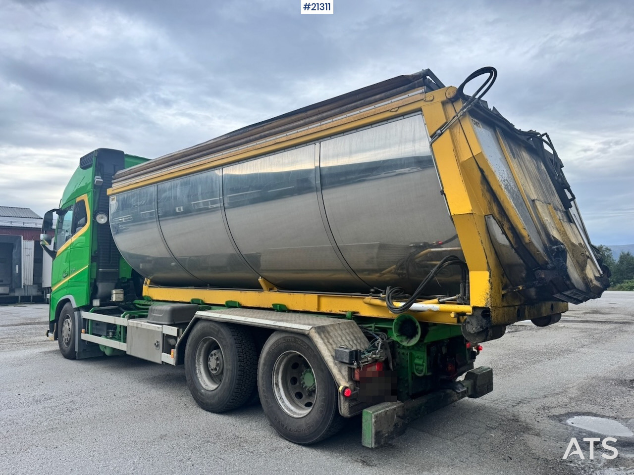 Volvo FH16 750 - Pacēlājs ar āķi: foto 4 Volvo FH16 750 - Pacēlājs ar āķi: foto 4