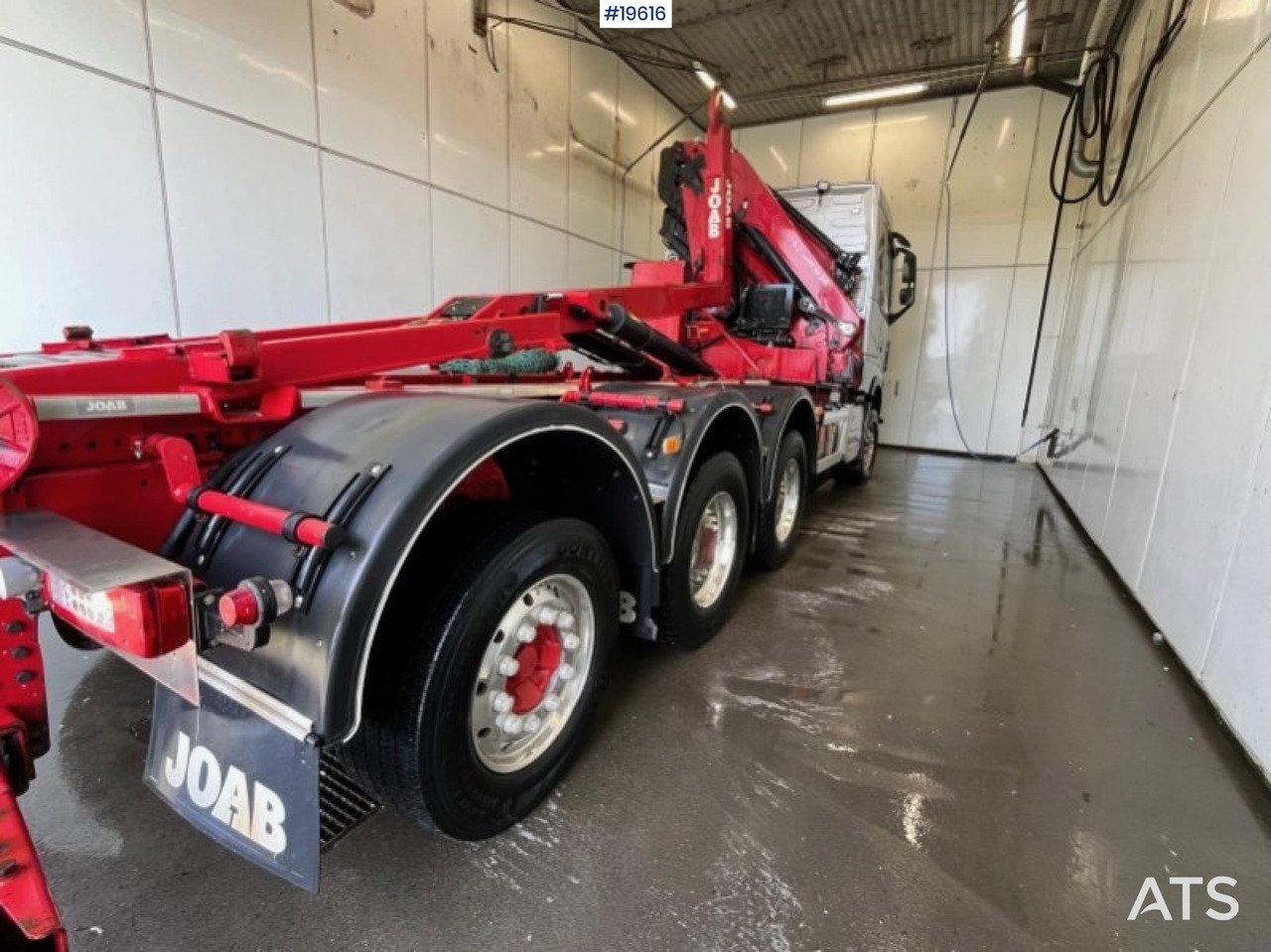 Pacēlājs ar āķi, Kravas auto ar manipulatoru Volvo FH420: foto 10