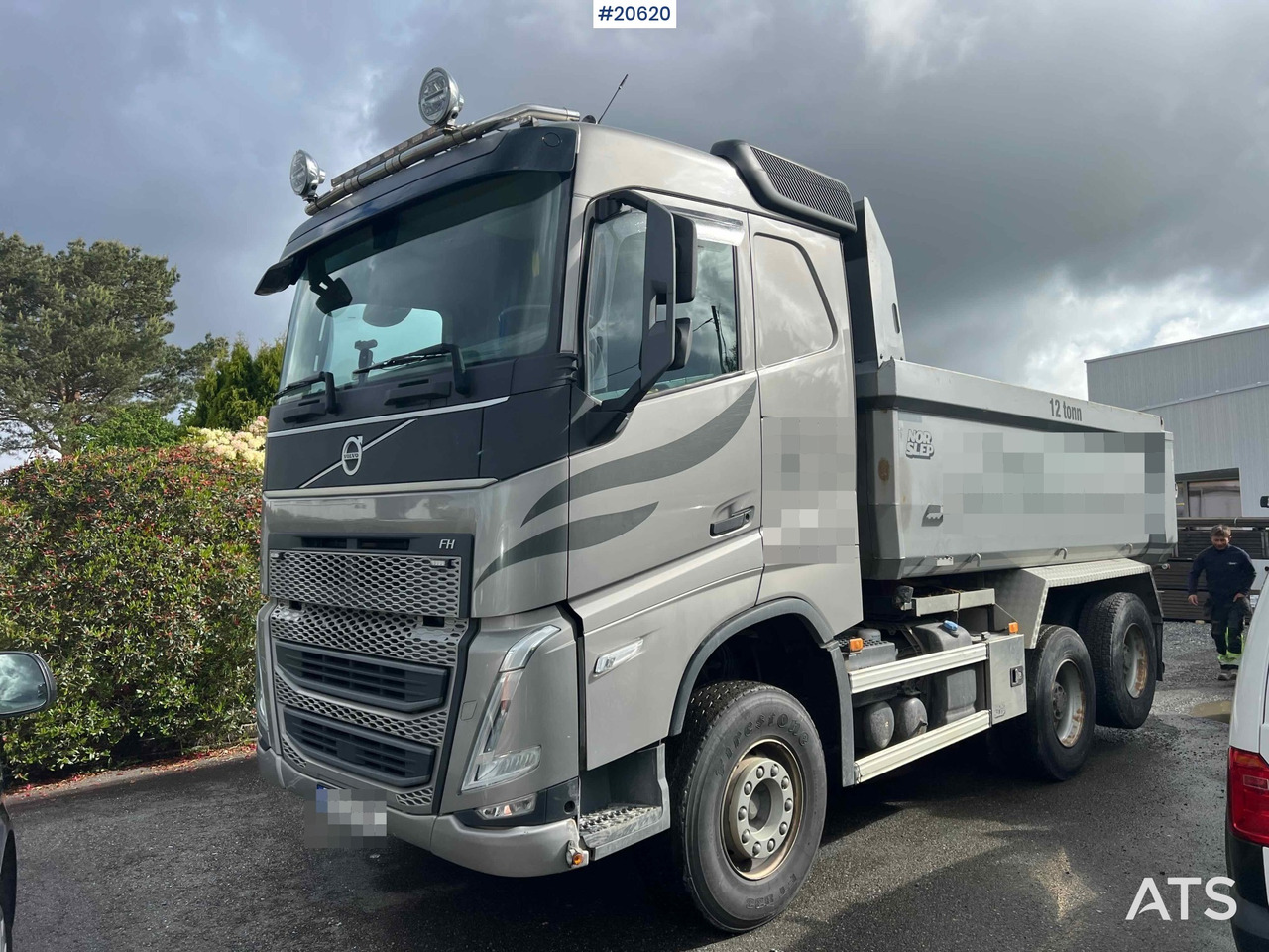 Volvo FH540 - Kravas automašīna pašizgāzējs: foto 2 Volvo FH540 - Kravas automašīna pašizgāzējs: foto 2